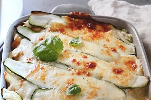 Étagé fromagé de poulet et poireaux