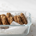 Biscuits de Noël à l'avoine, banane, beurre d'arachide et chocolat noir