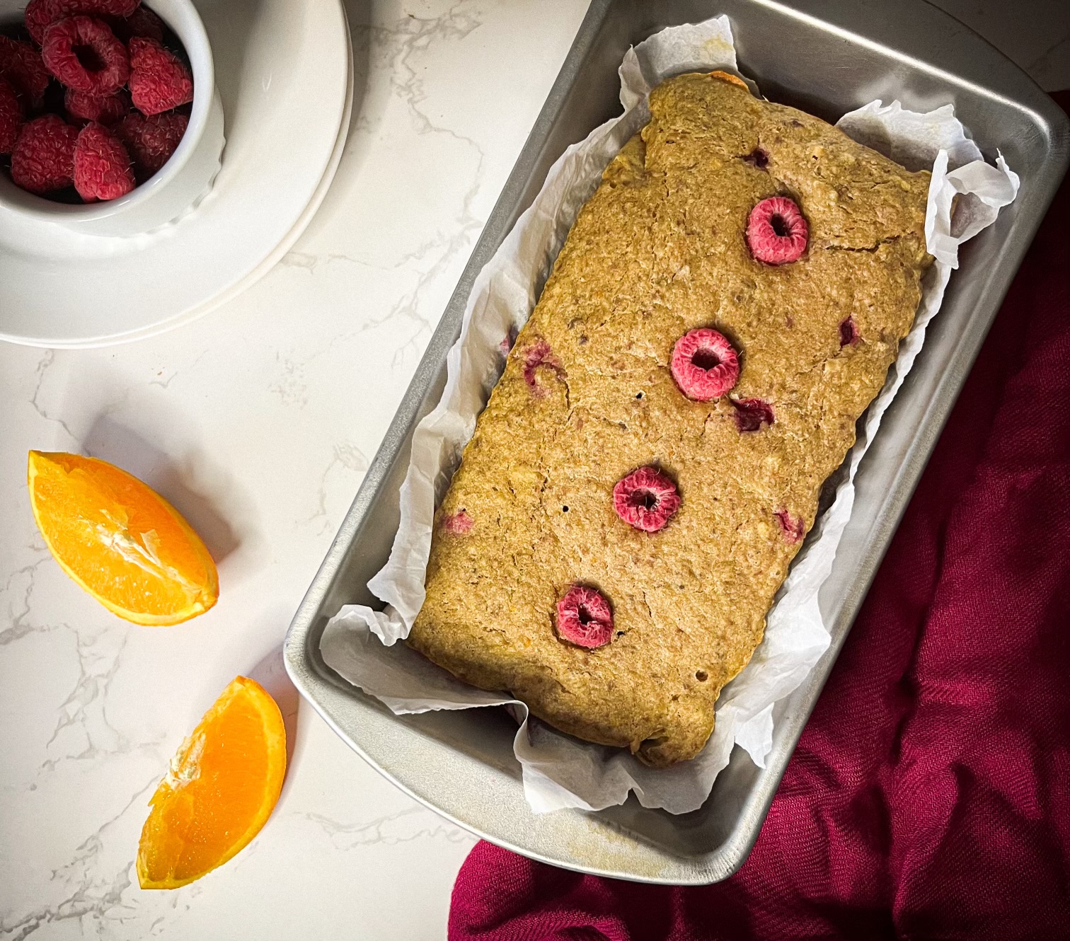 Pain aux framboises et à l'orange faible en FODMAP