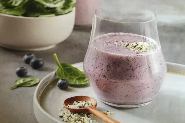 Smoothie plein d'énergie. Recette faible en FODMAP. ÉPITHÉLIA - Clinique de santé digestive. Équipe de nutritionnistes.