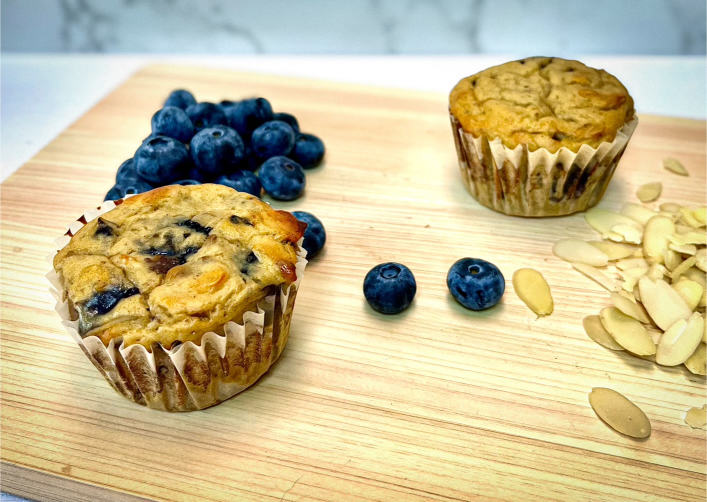 Muffins doubles bleuets et amandes. Faibles en FODMAP. ÉPITHÉLIA- Clinique de santé digestive. Équipe de nutritionnistes. 