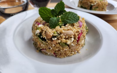 Salade estivale de quinoa aux haricots blancs